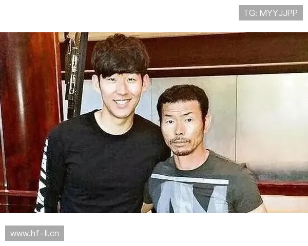 孙兴慜穿着拖鞋就能进顶级豪宅，这日常我真服了！